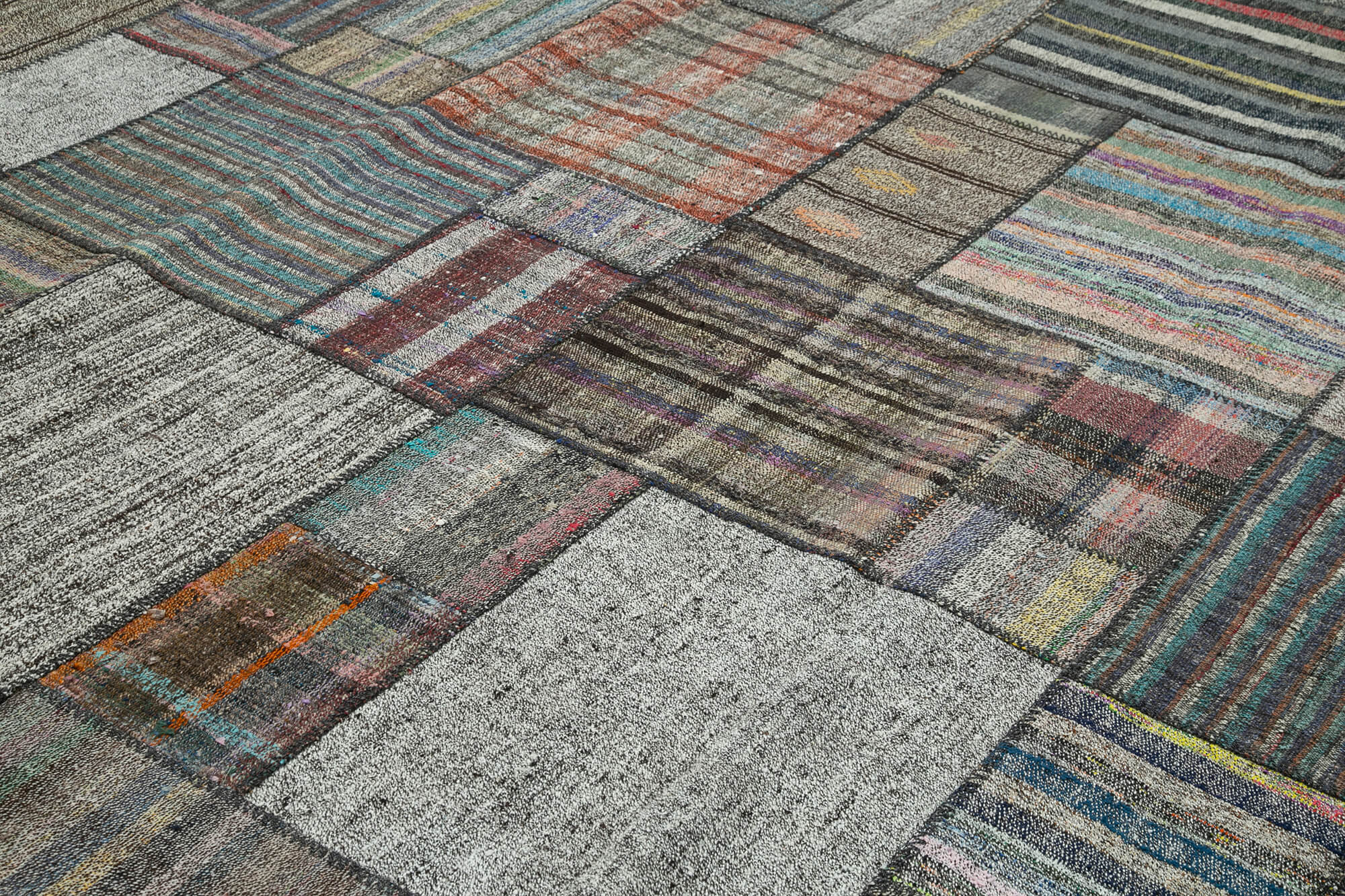 Handmade Area Rug - Kirk Yama Grey Patchwork Cotton Wool Carpet 10'9''x13'8''