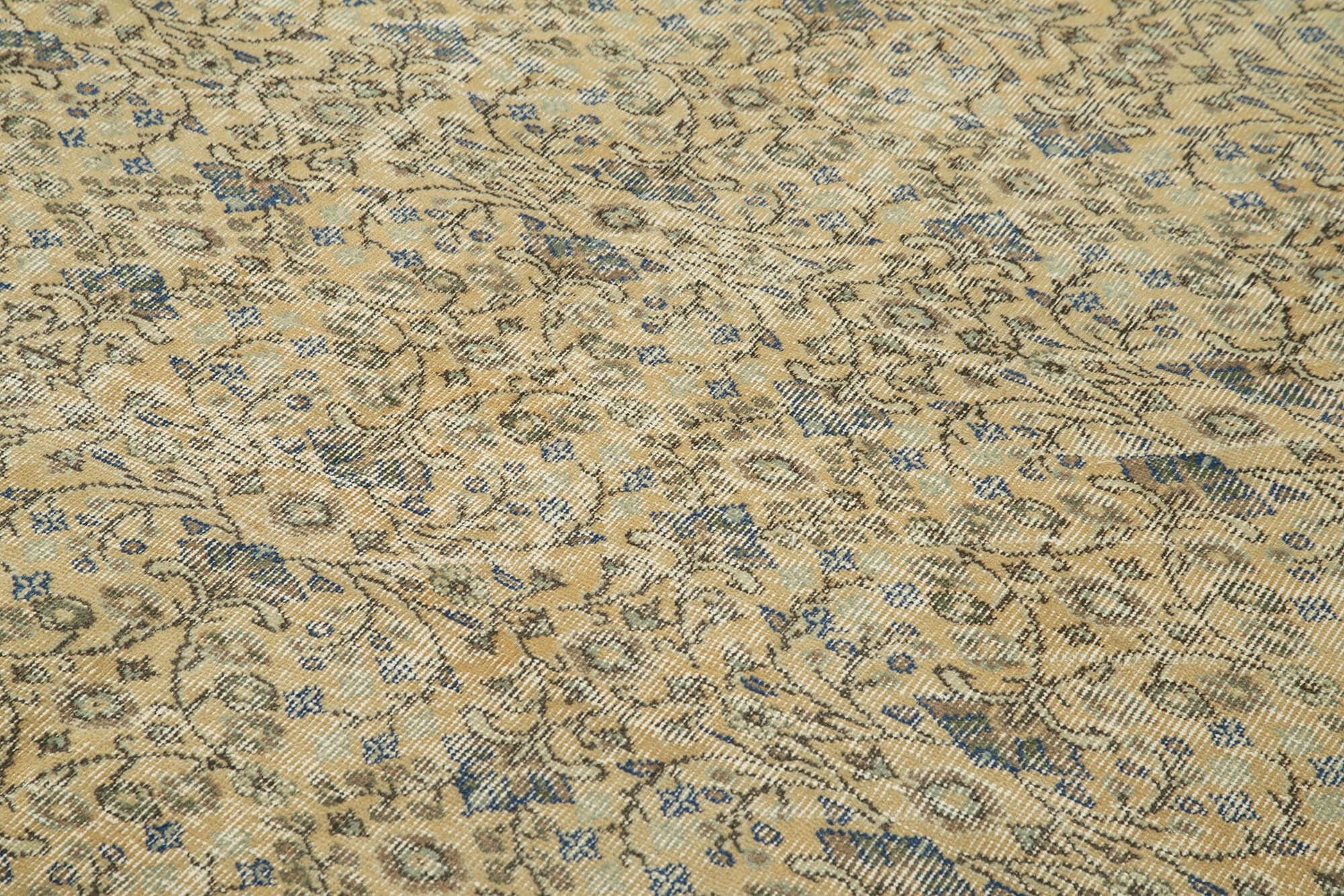 Vintage Cotton Wool Rug | Handwoven Floor Covering – Durable Living Room Rug