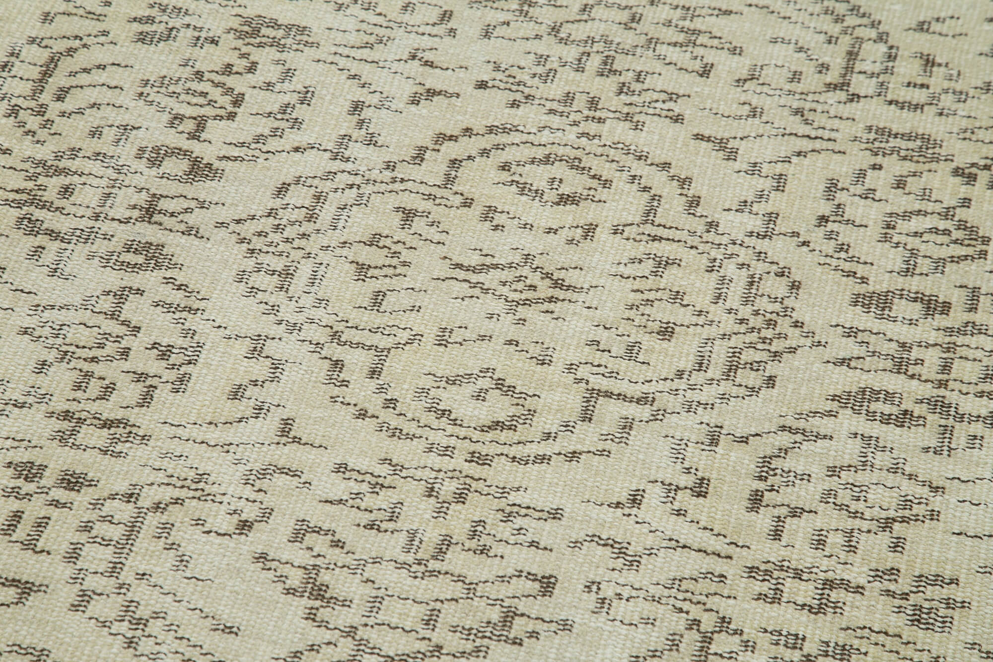 Handmade Vintage Area Rug - Overdyed Wool Rug | Neutral Beige Cotton Carpet 2'7'' x 9'8''
