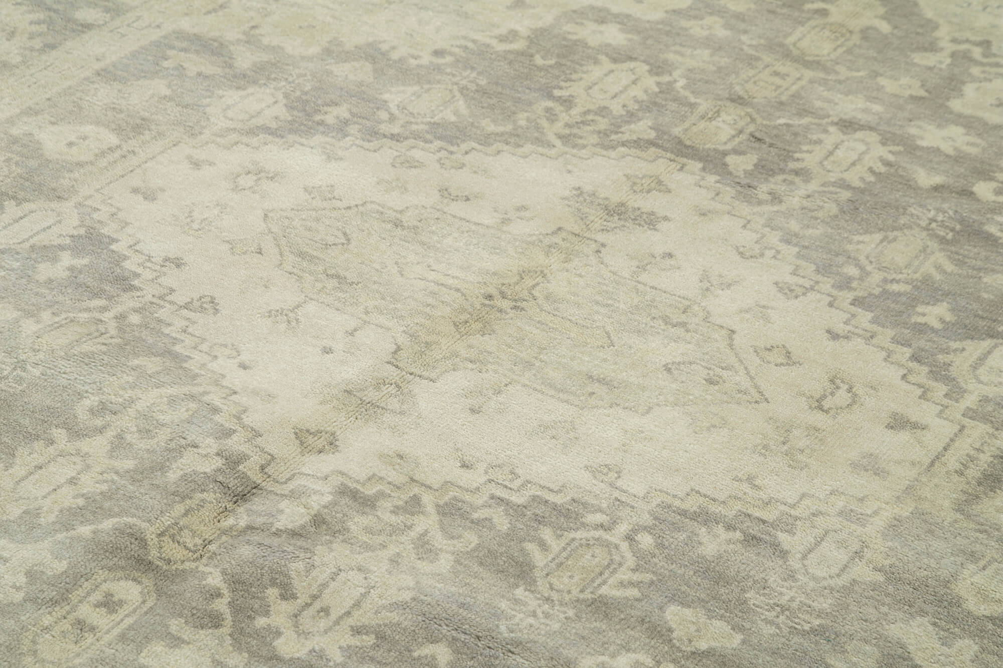 Handmade Wool Area Rug – Classic Beige Rug with Durable Cotton Weave & Soft Wool Texture 8'0''x9'9''