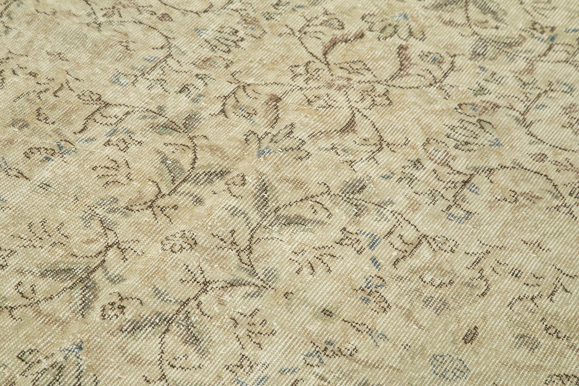 Handmade Wool Area Rug | Traditional Hand Knotted, Classic Living Room Rug, Neutral Color Beige