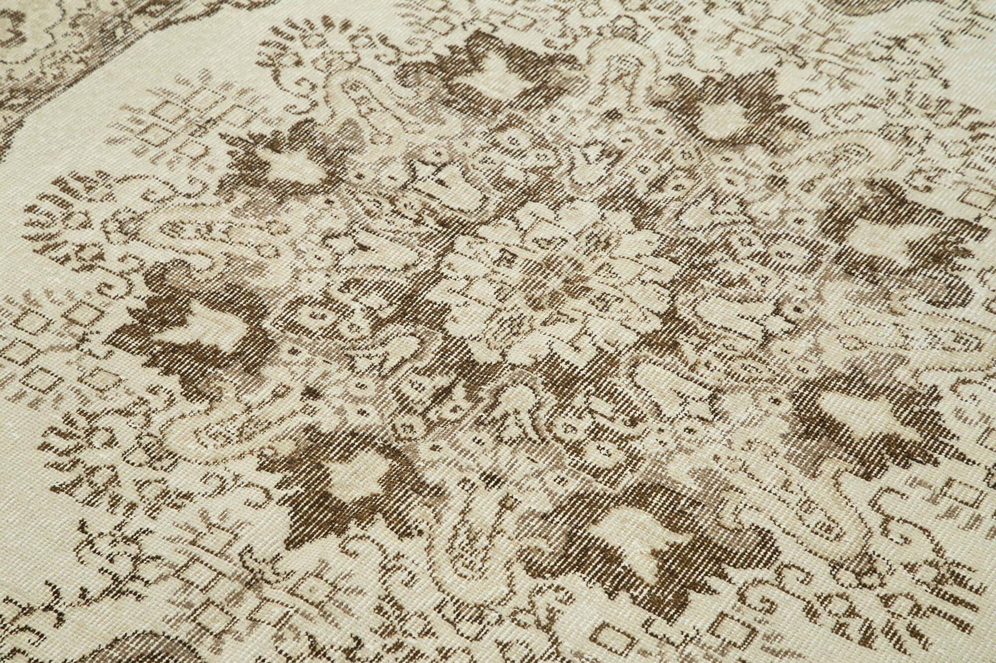 Handmade Wool Area Rug – Durable Wool Carpet with Soft Cotton Weave | Vintage Cotton Rug