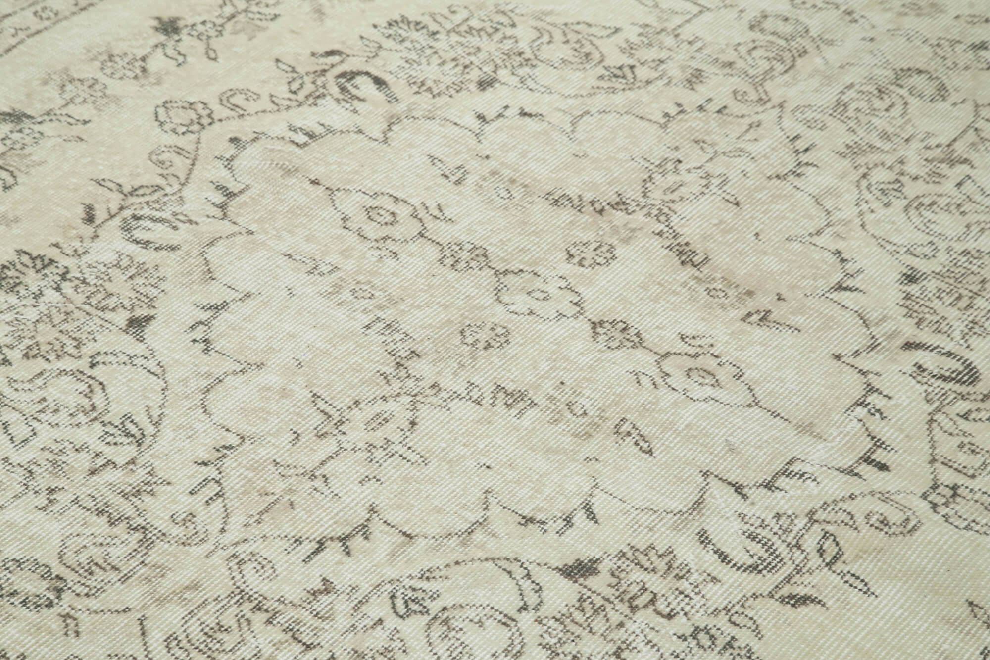 Handmade Area Rug - Vintage Cotton Wool Carpet 6'7''x9'4'' | Neutral Beige Boho Style