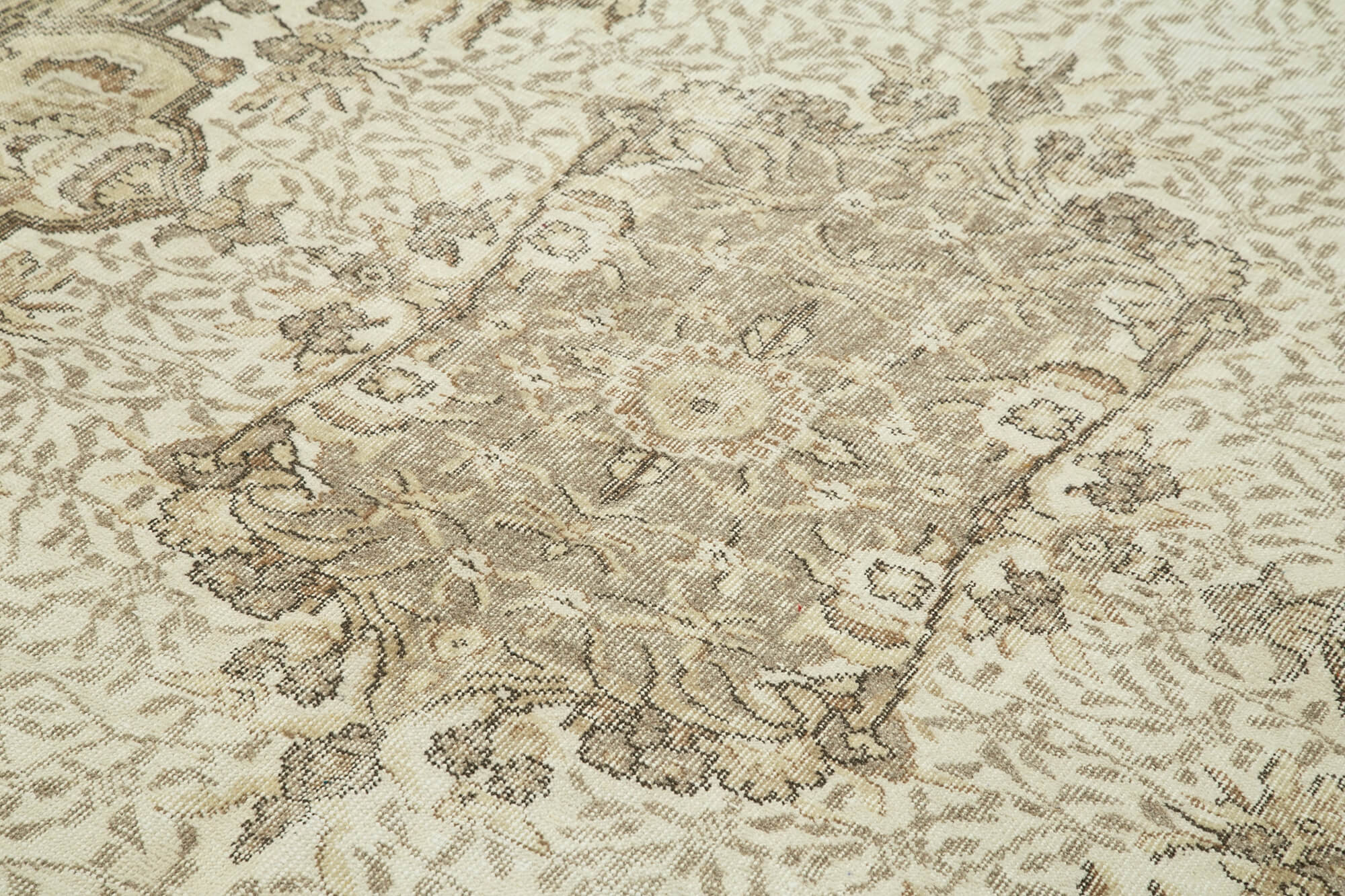 Vintage Wool Area Rug - Handmade Cotton Rug | Turkish Vintage Carpet 5'7" x 9'2"
