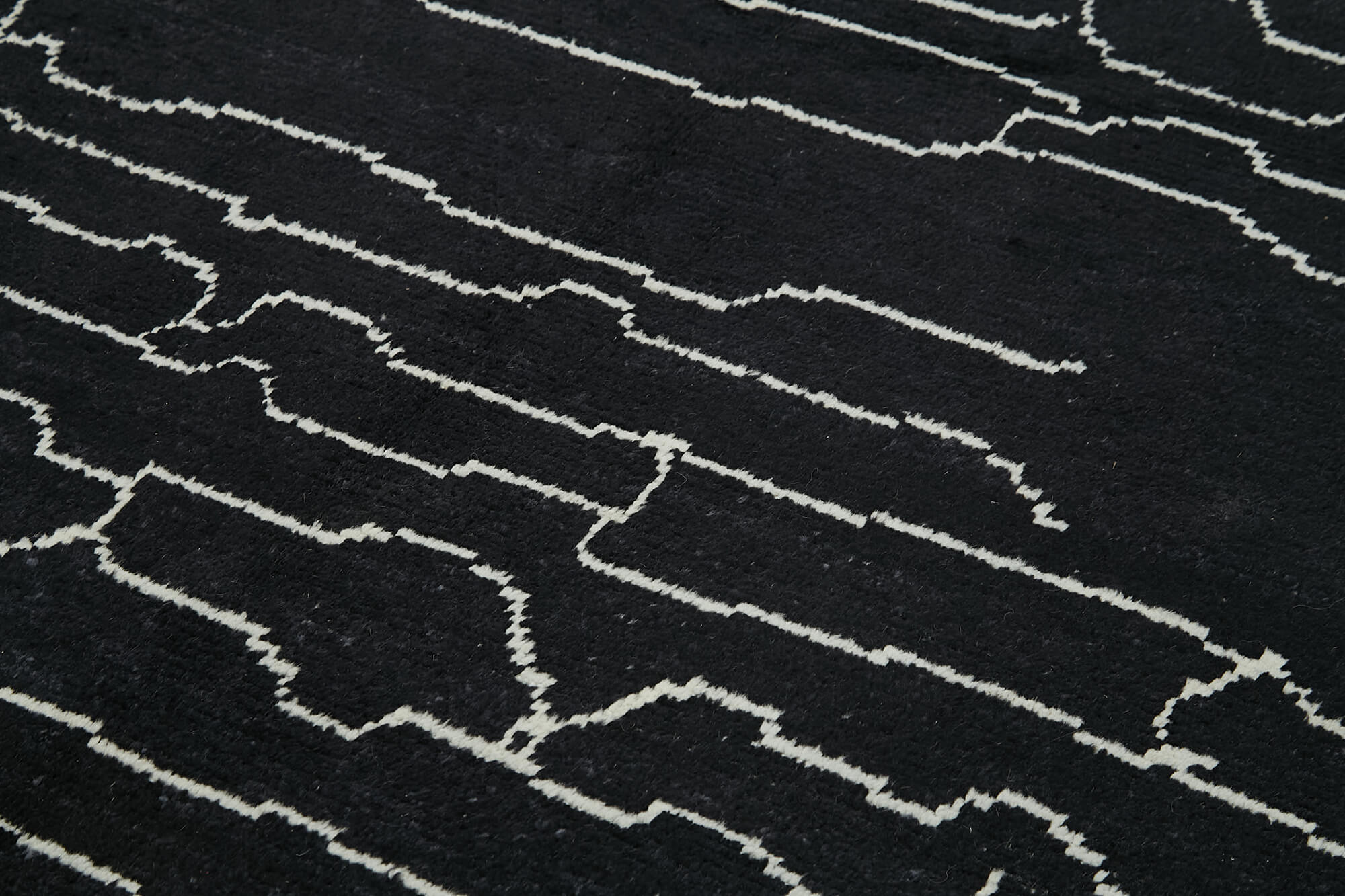 Handmade Wool Cotton Rug – Black Geometric Area Rug 6'3''x10'2'' by Agacan