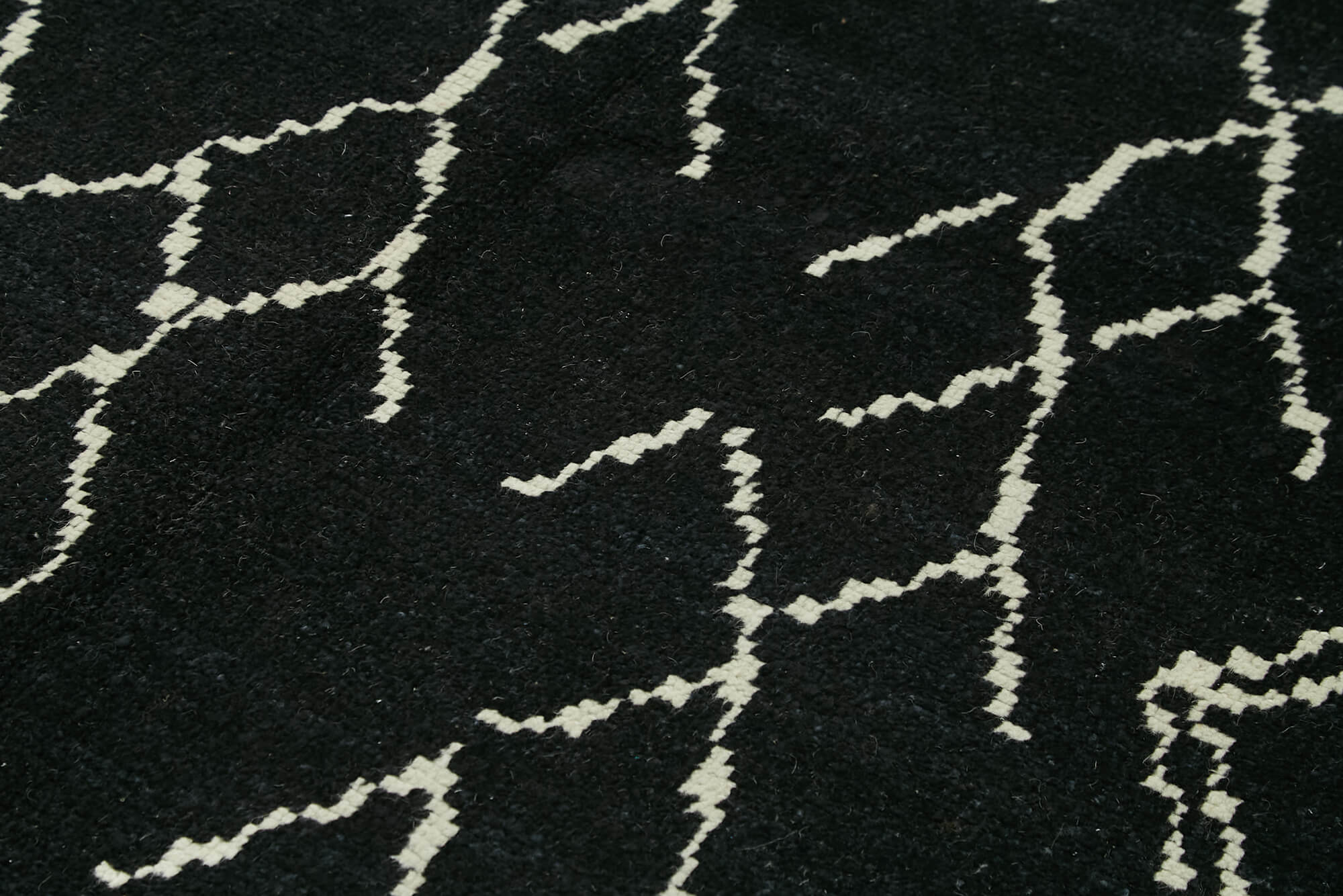 Handmade Wool Rug – Black Geometric Area Rug | Cotton Wool Blend, Durable Floor Covering 6'4''x9'4''