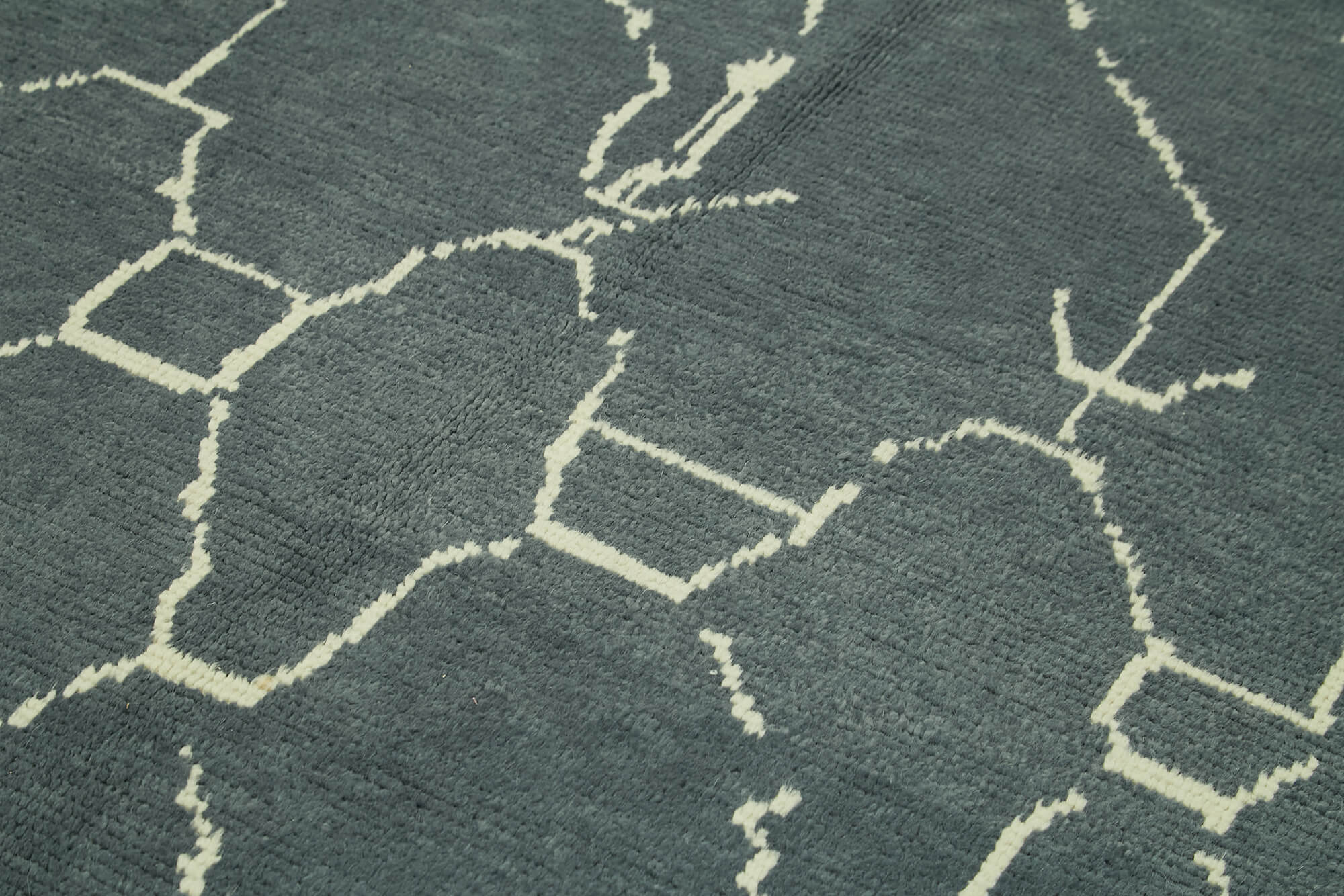Handmade Wool Cotton Rug – Grey Geometric Pattern Carpet | Durable Natural Fiber Area Rug 6'1''x8'11''