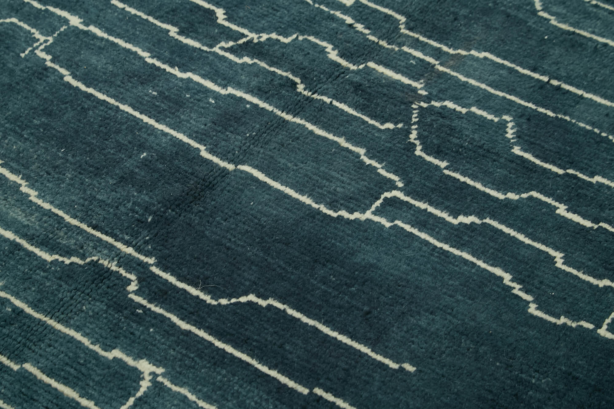 Handmade Wool Cotton Rug - Grey Geometric Area Rug | Durable Soft Textured Carpet