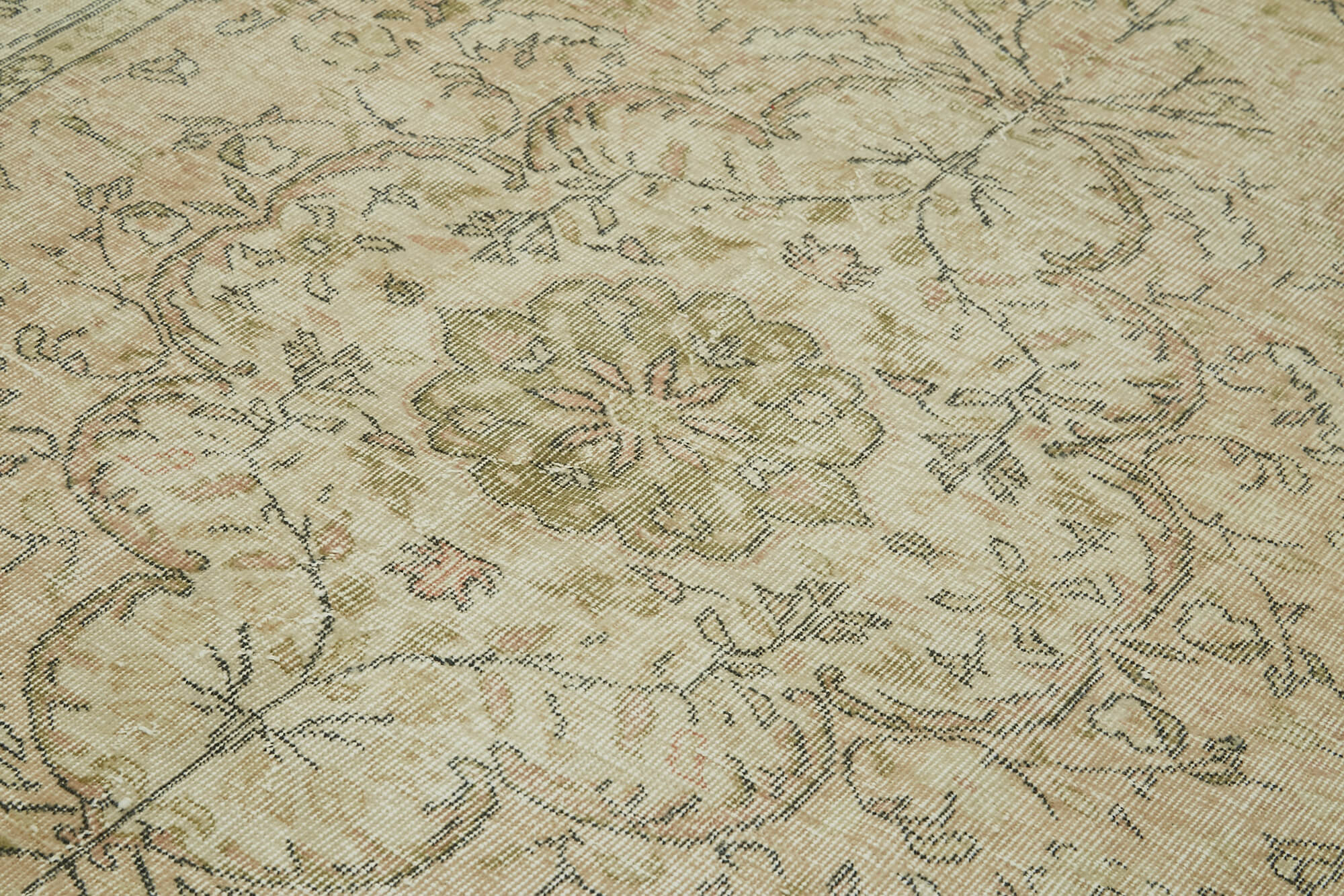 Handmade Wool Area Rug | Traditional Hand Knotted Carpet – Natural Fiber Rug in Beige Tone