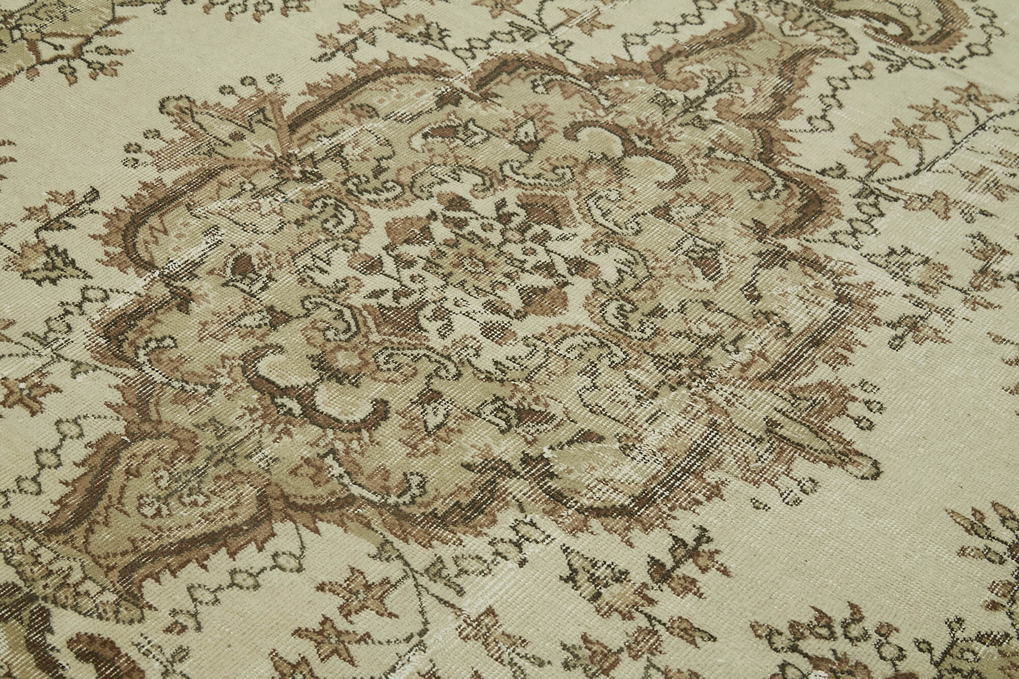 Vintage Handmade Area Rug - Beige Cotton Wool Carpet | Hand Knotted Turkish Vintage