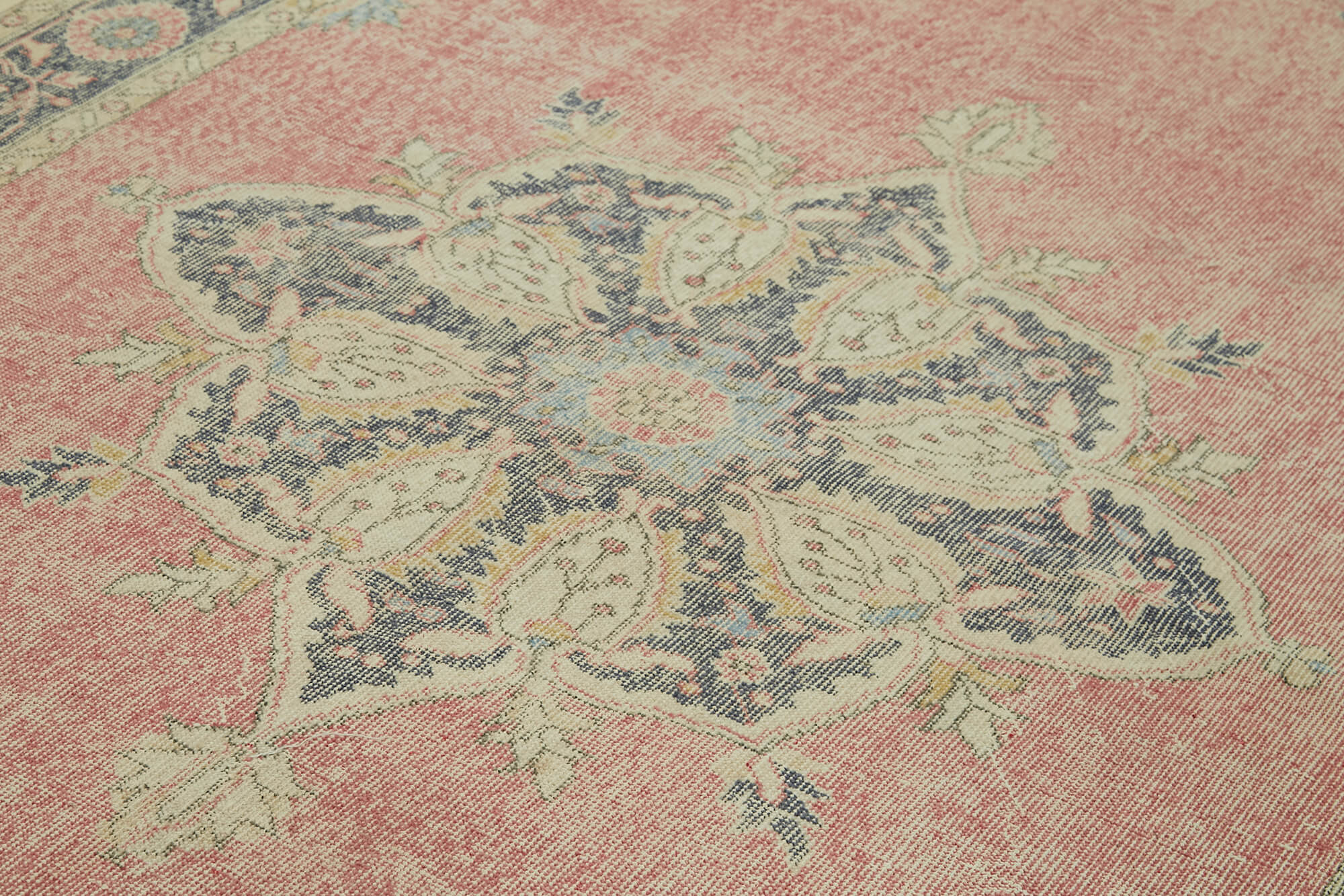 Handmade Wool Area Rug - Vintage Cotton Rug 6'1''x10'1'' Beige Traditional Carpet