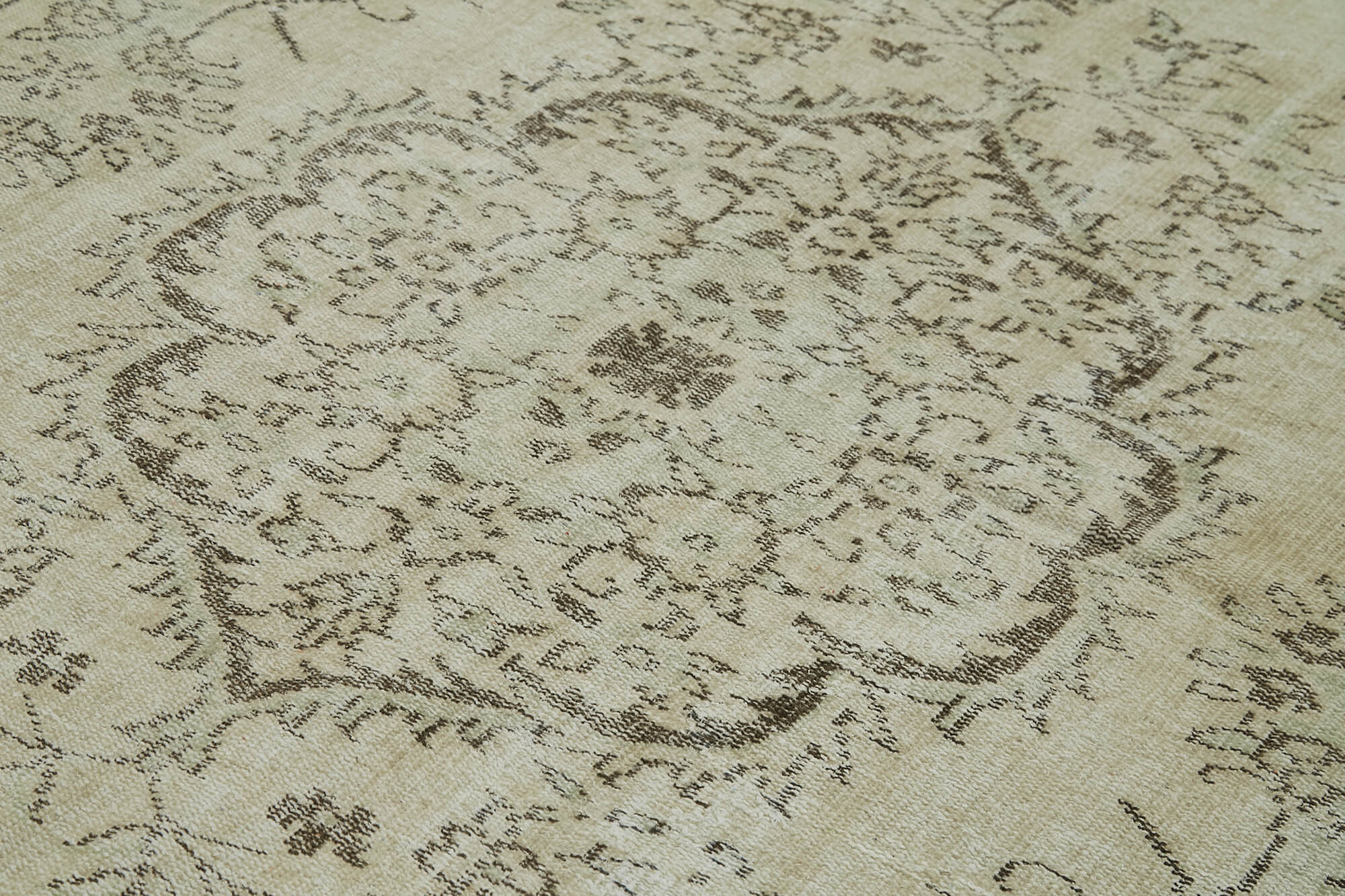 Handmade Vintage Area Rug – Neutral Beige Cotton Wool Blend Carpet 5'6''x9'0''