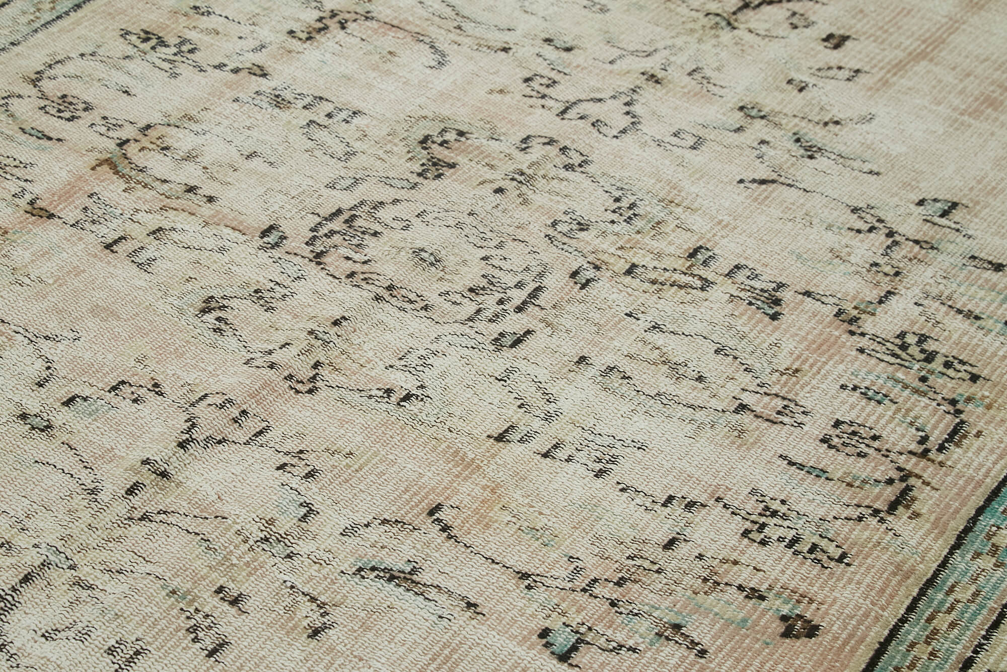 Handmade Vintage Area Rug – Beige Wool Carpet | Soft Wool Texture, Turkish Hand Knotted