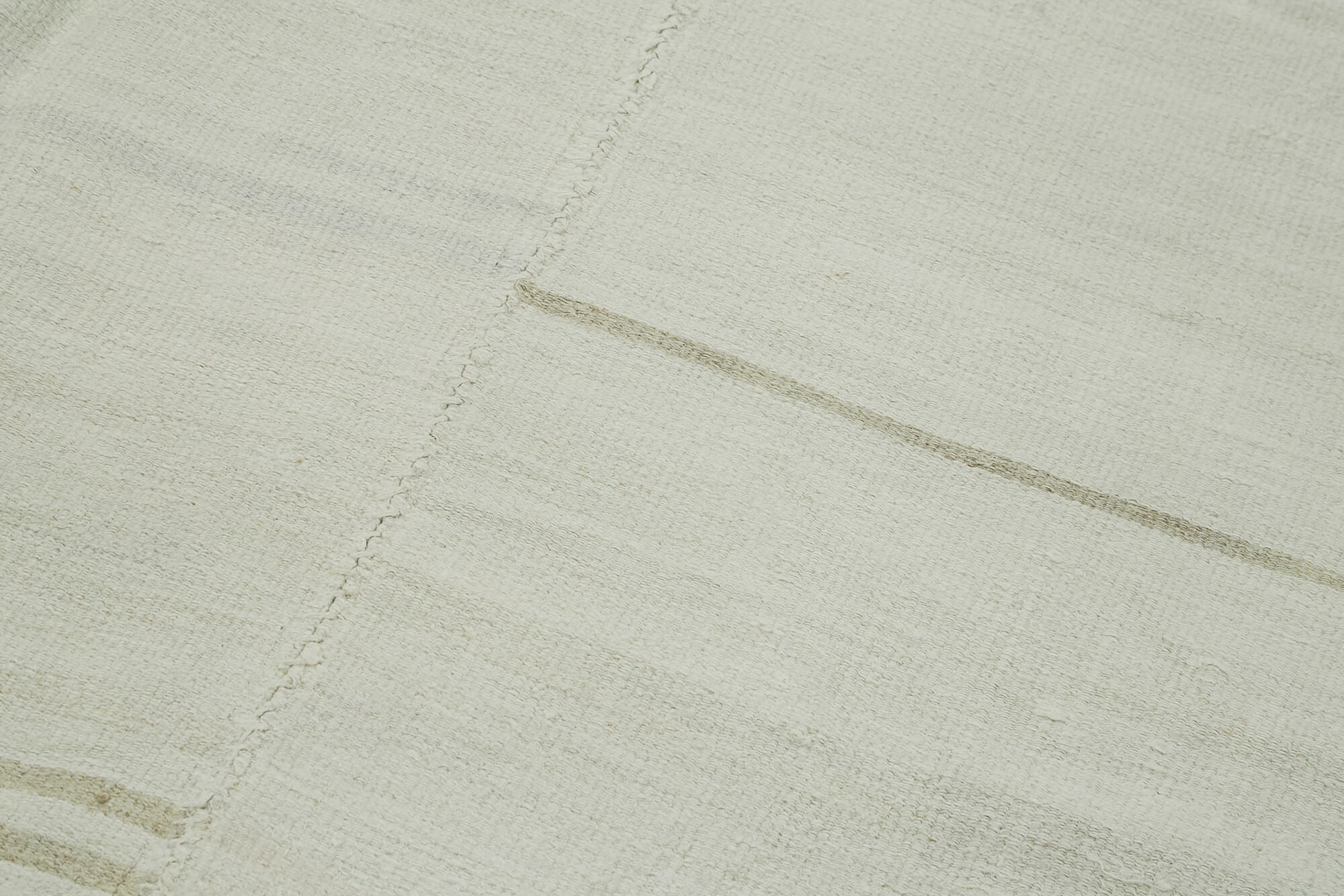 Handmade Hemp Rug – White Geometric Pattern | Durable Eco Friendly Carpet