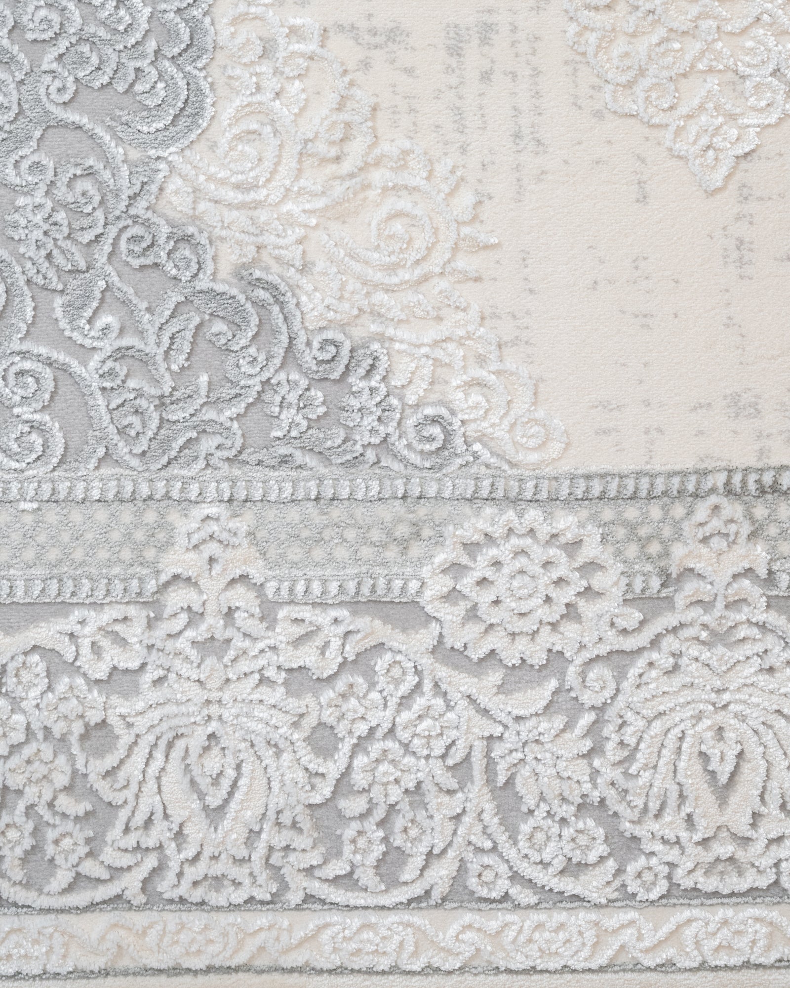Classic Area Rug – Machine Made Cream Acrylic Carpet with Fringed Edges