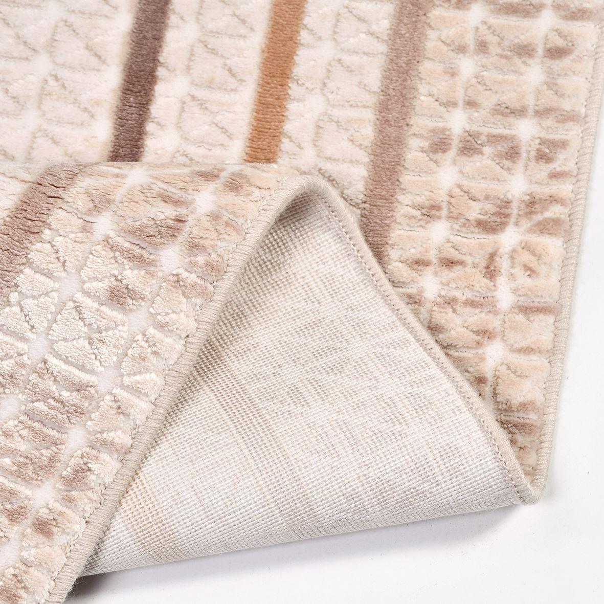Viscose Area Rug – Machine Made Cream Frame Rug With Overlocked Edge