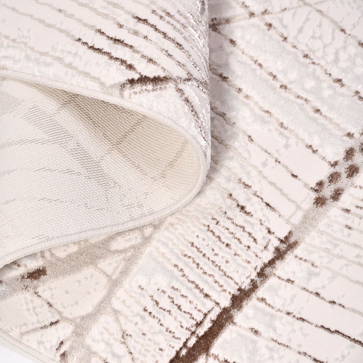 Cream Geometric Rug – Machine Made Area Rug with Soft Pile Carpet & Durable Floor Covering