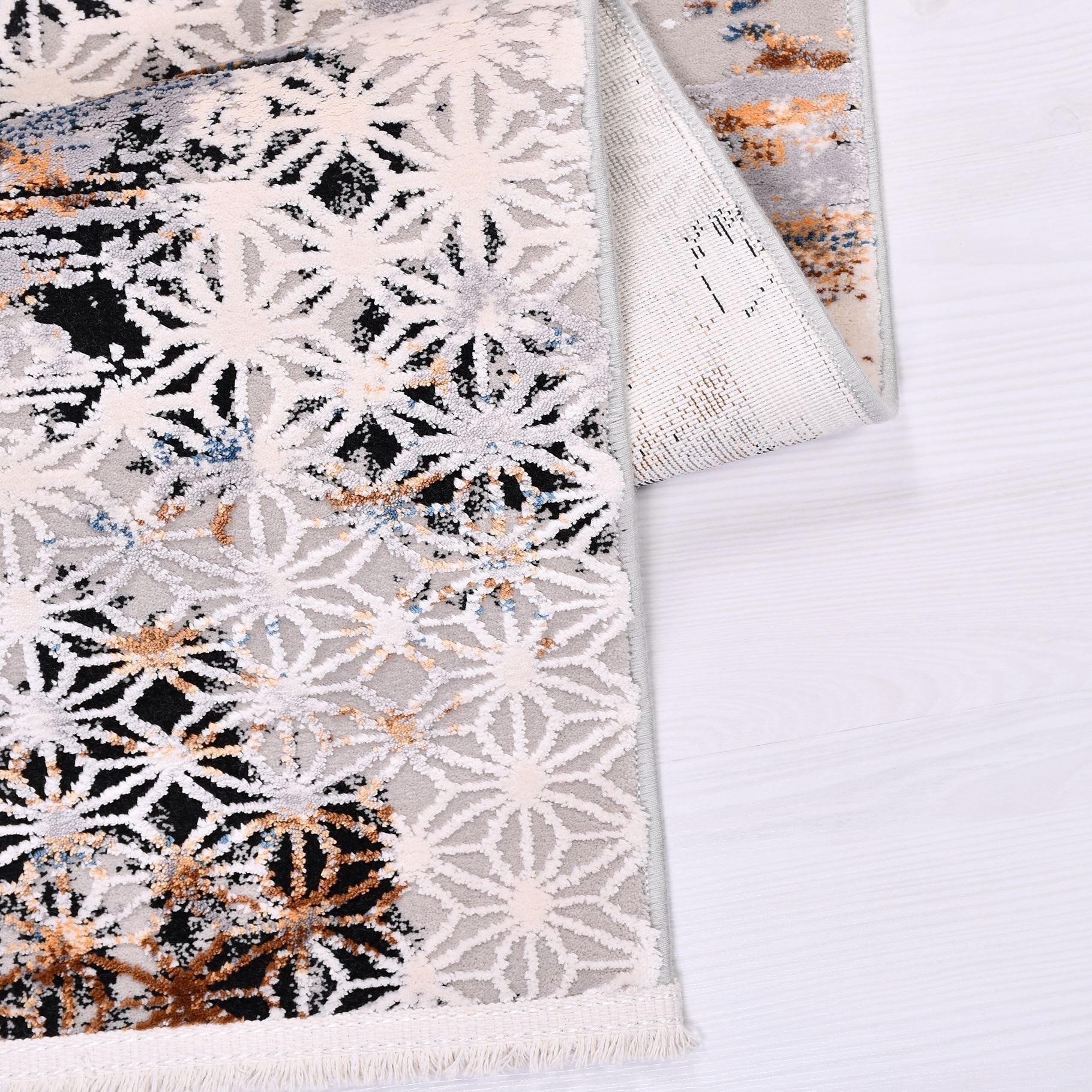 Modern Viscose Area Rug – Machine Made Grey Rug with Overlocked Edge Finish