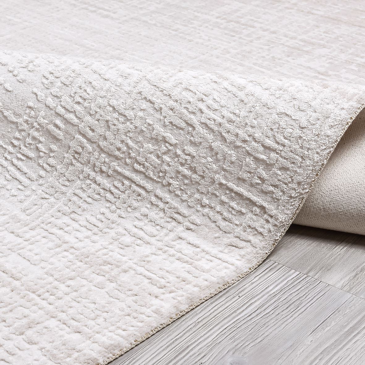 Modern Area Rug – Machine Made Cream Rug with Laser Cut Edges & Soft Pile