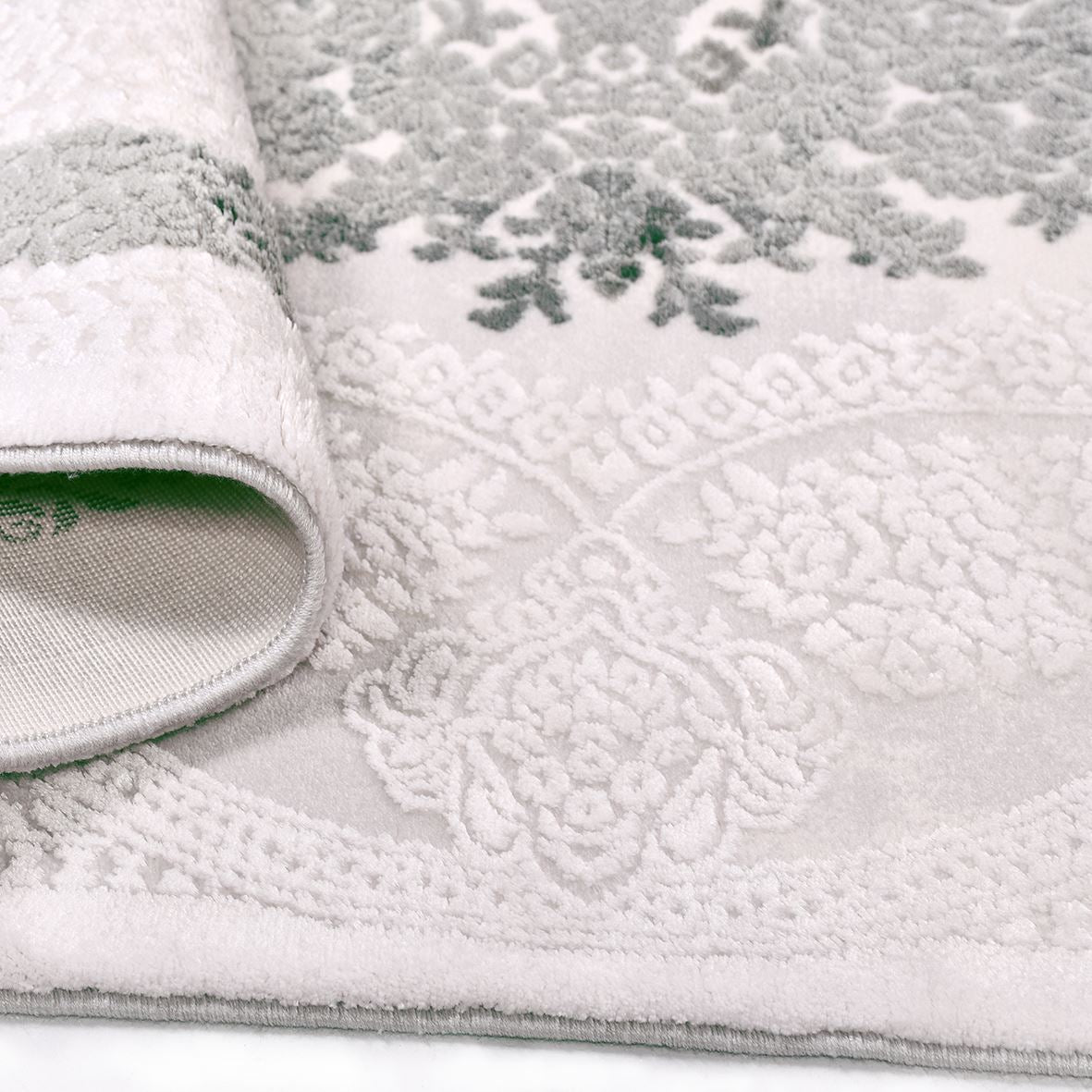 Classic Area Rug - Machine Made Rug With White Green Bamboo Acrylic Yarn, 11 mm Pile Height