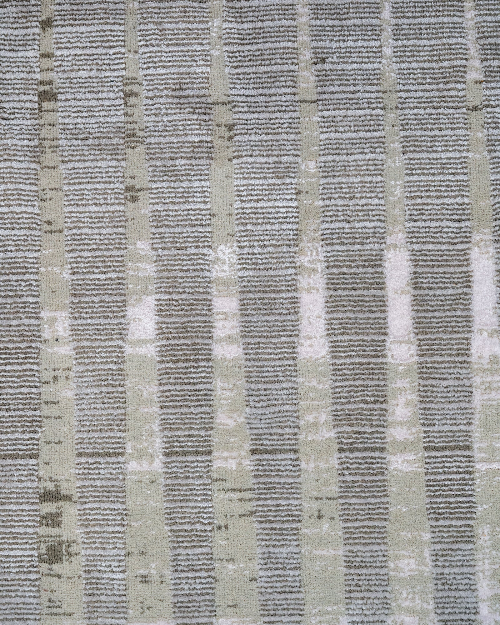 Cream Geometric Rug – Machine Made Viscose Area Rug With Fringed Edge
