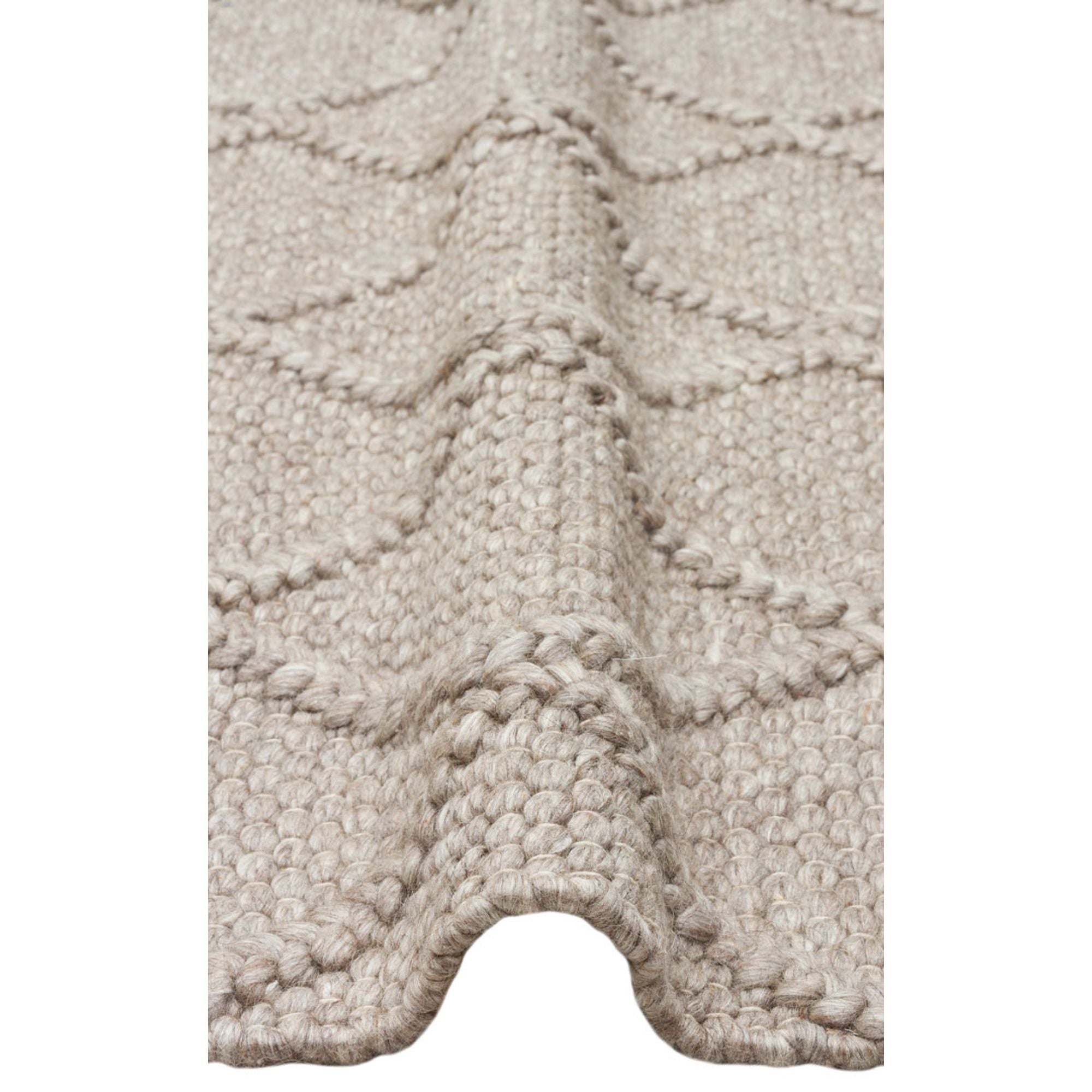 Hand-Knitted Rug – Brown Geometric Flatweave Carpet With Soft Texture