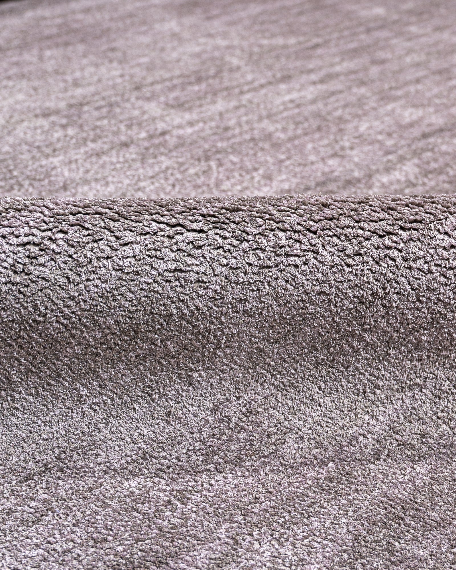 Natural Viscose Rug – Anthracite Frame Carpet With Soft Texture & Luxury Design