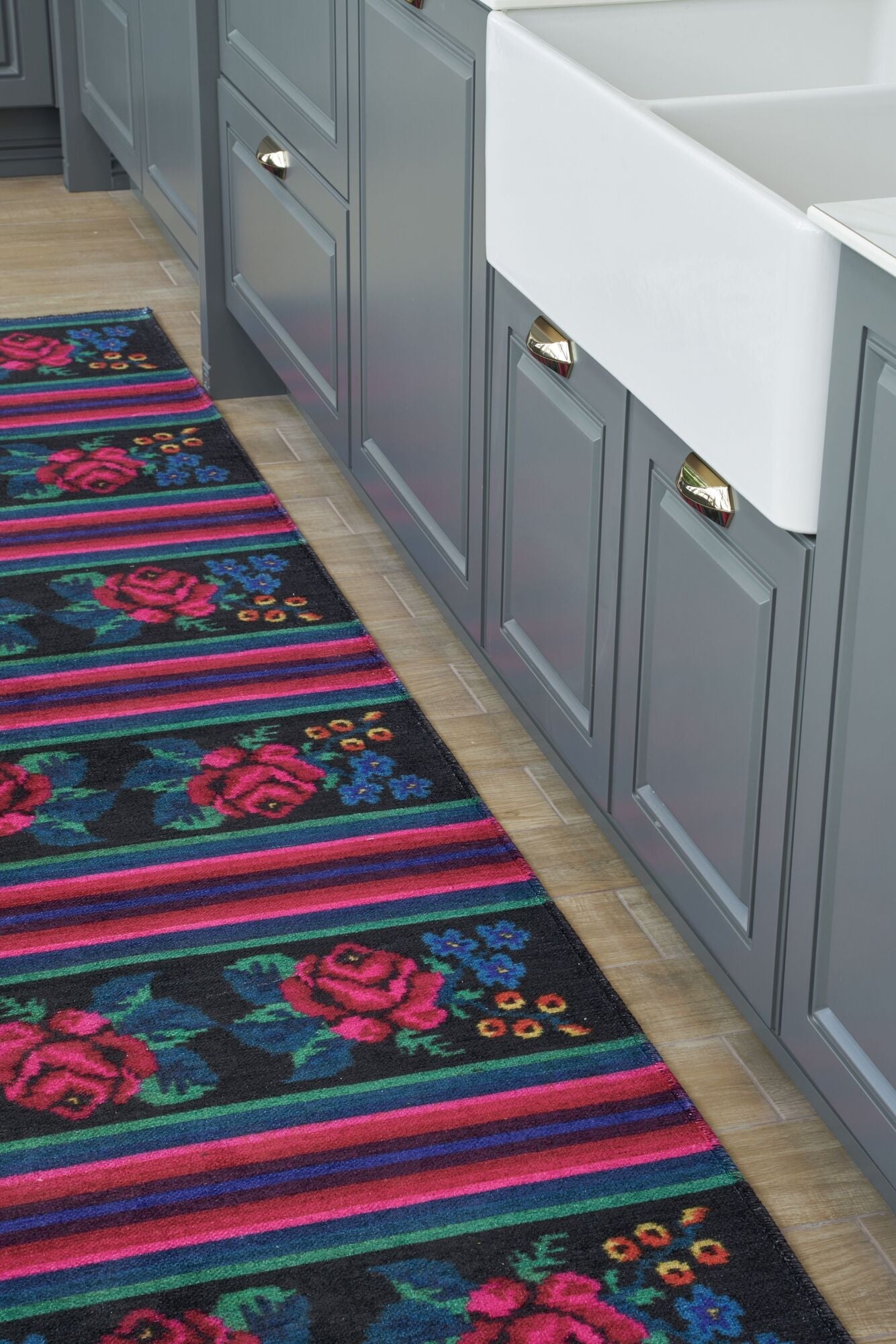 Machine Made Area Rug – Multicolor Floral Cotton Yarn Carpet for Living Room