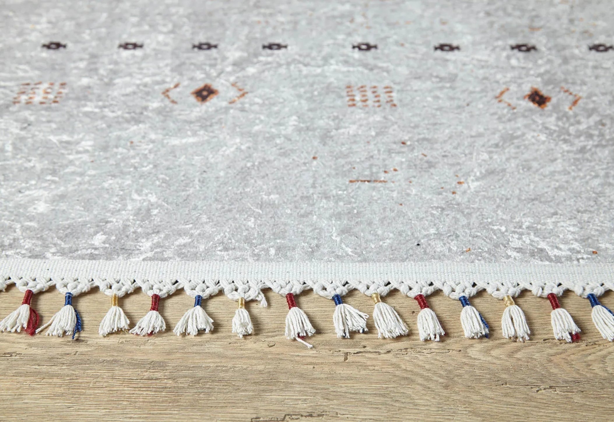 White Area Rug - Classic Digital Print Rug | Antibacterial, Non Slip Floor Mat